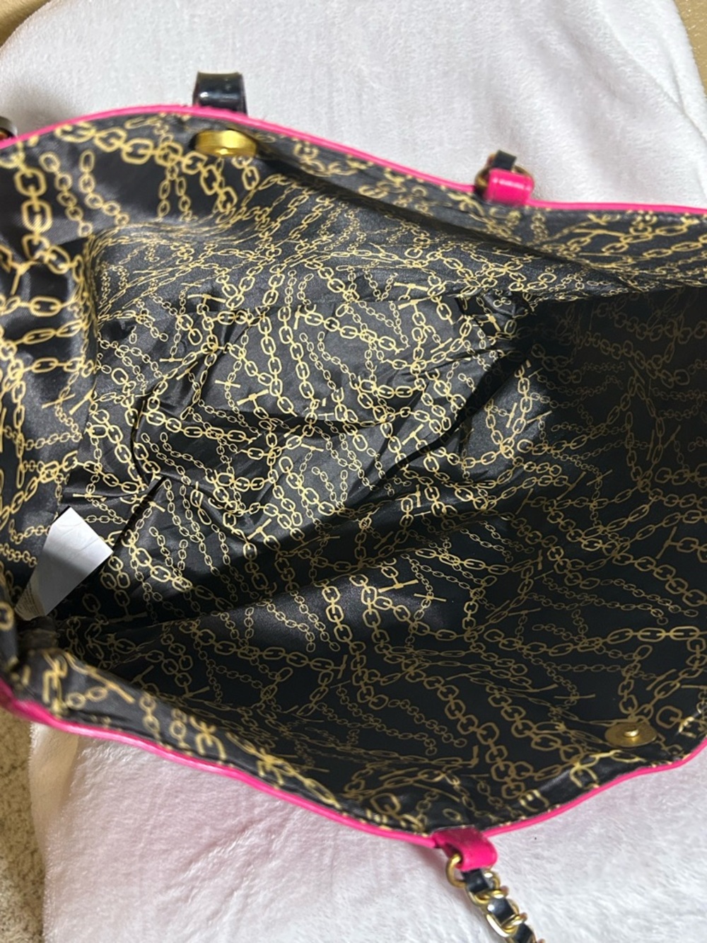Juicy Couture Fuchsia and Black Large Tote with Gold Chain Straps - Picture 4 of 5